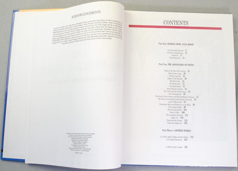 Puede incluir: Libro abierto con la p&aacute;gina de "Agradecimientos" a la izquierda y "Contenido" a la derecha. La p&aacute;gina de contenido enumera cap&iacute;tulos y n&uacute;meros de p&aacute;gina. El libro tiene una columna vertebral azul.