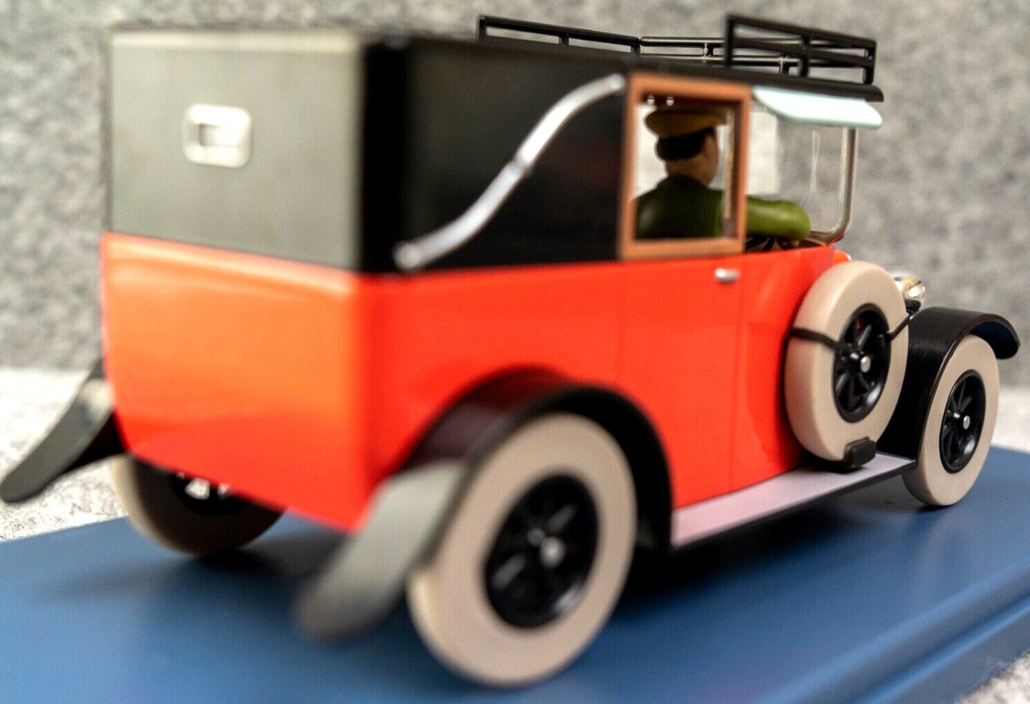 Voiture de collection Tintin, le taxi pour Eastdown Nº62 1/24