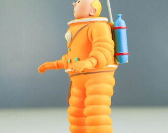 タンタン フィギュア ムーランサール 42186: 宇宙服を着たタンタン