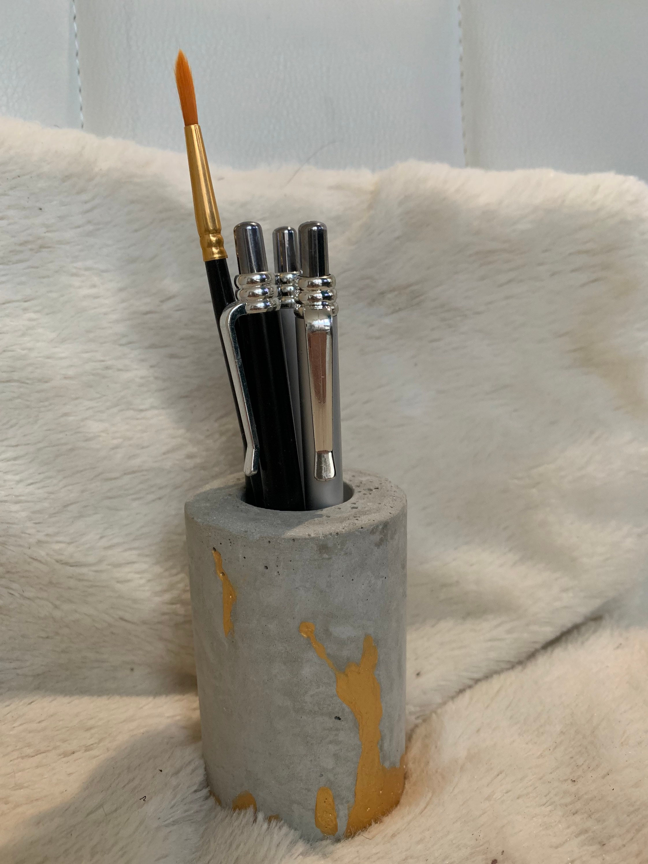 Petit Pot Béton et Doré Fait Main.