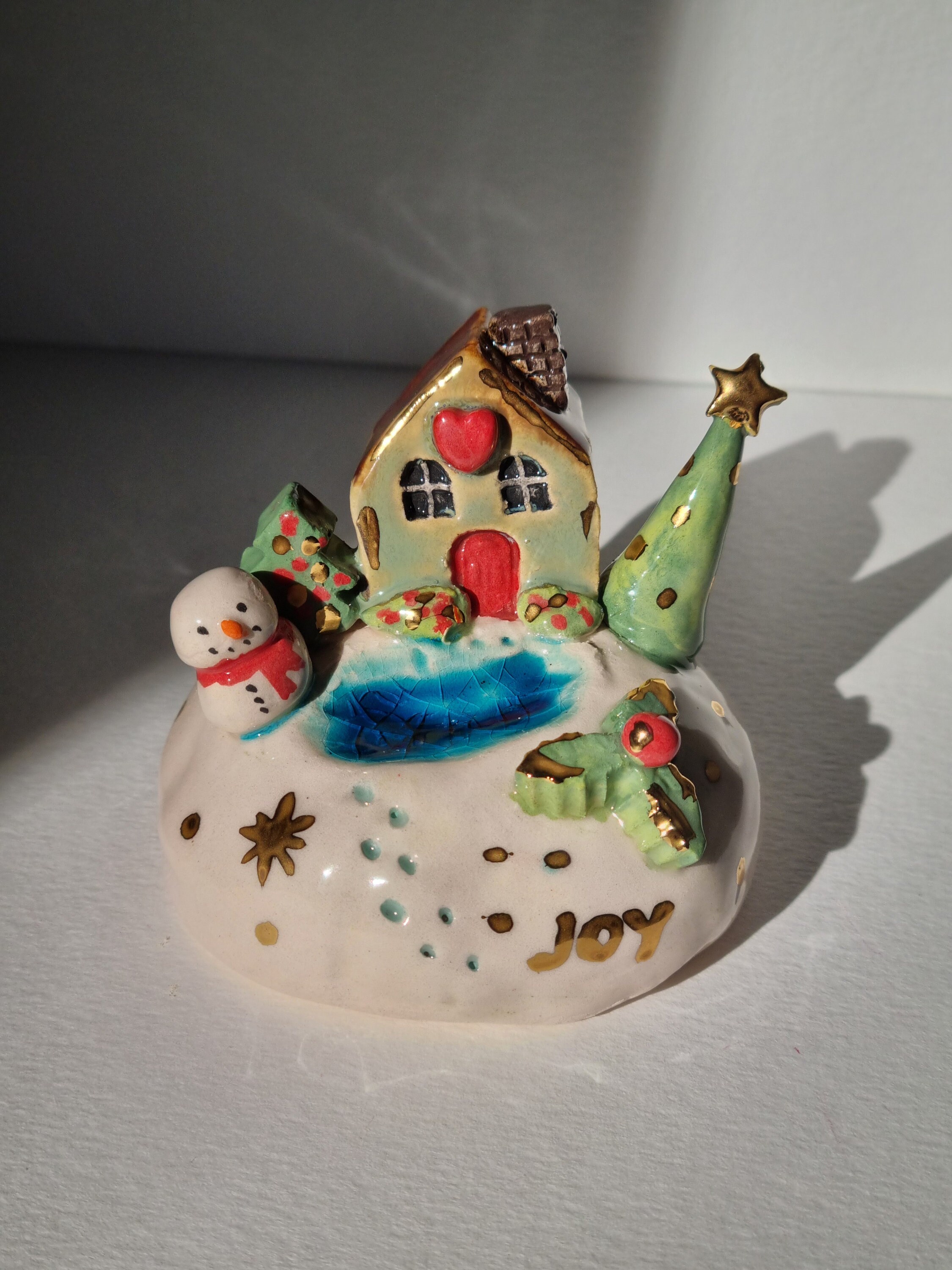 手作り陶器のクリスマスビレッジ：24Kゴールドの冬の装飾 - Etsy 日本