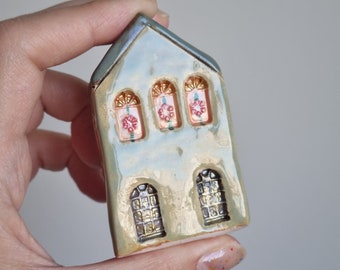 手作りの陶器製クリスマスハウス：ミニチュア村のコテージ - Etsy 日本