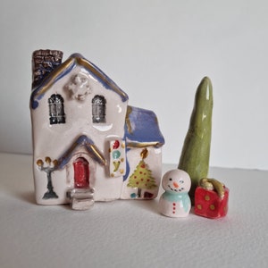 Ceramic miniature winter house set of 4 with snowman, ceramic winter house, porcelain miniature house, ceramic christmas house decoration