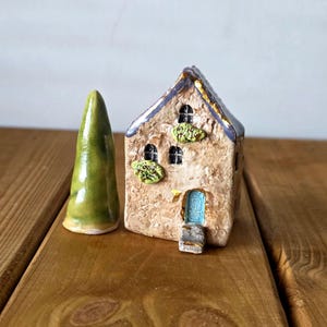 Miniature Ceramic House,Miniature ceramic Italian house with tree,ceramic tiny houses
