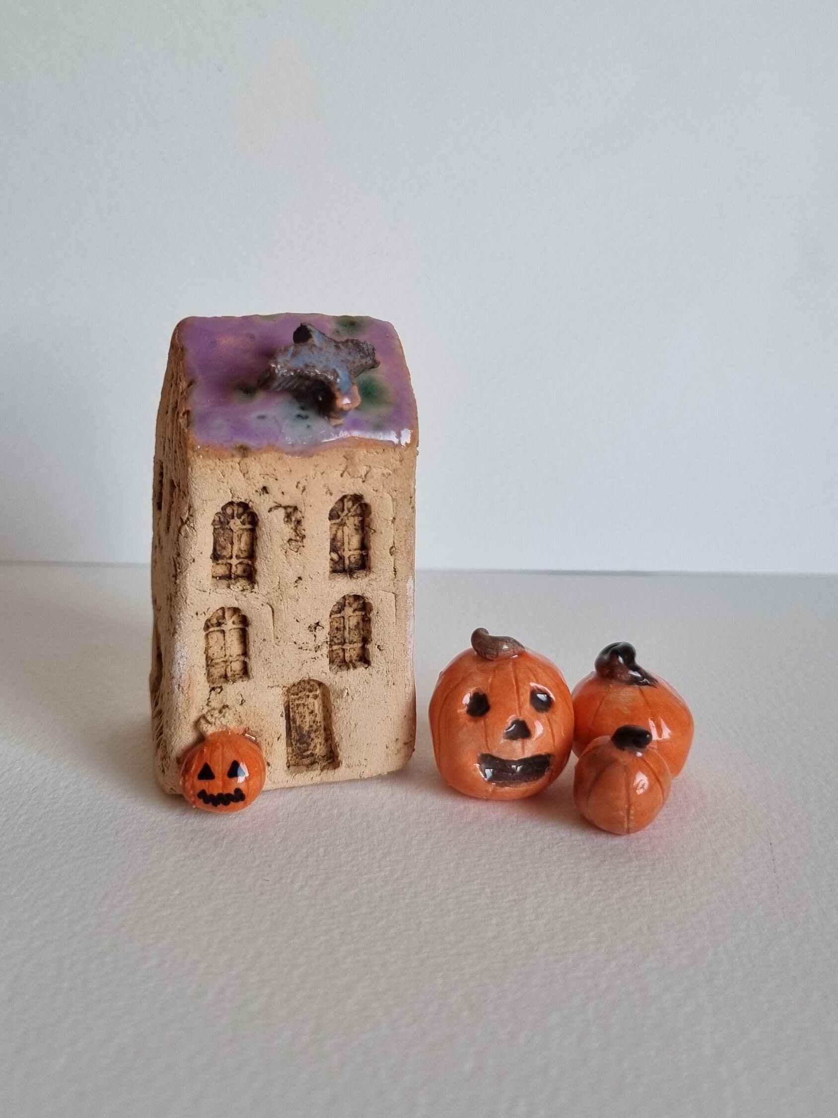手作り陶器製ハロウィンハウス：ミニチュアカボチャ4個セット - Etsy 日本