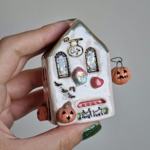 Maison d'Halloween en céramique faite main : décoration de café citrouille miniature