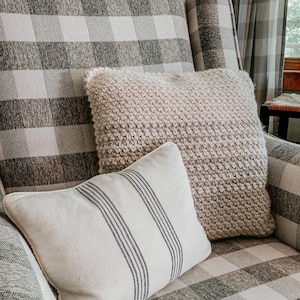 CROCHET PATTERN ⨯ Farmhouse Chic Throw Pillow by Fiction + Fibers, Beginner Crochet Digital Pattern