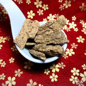 Wild Fusen Red Soil Agarwood Chips | Watermelon Notes | Vietnam Fusen | 10 Grams Pack