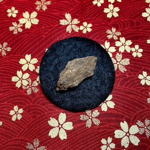 Wild Fusen Red Soil Agarwood Piece | Vietnam Fusen | 1.5 Grams