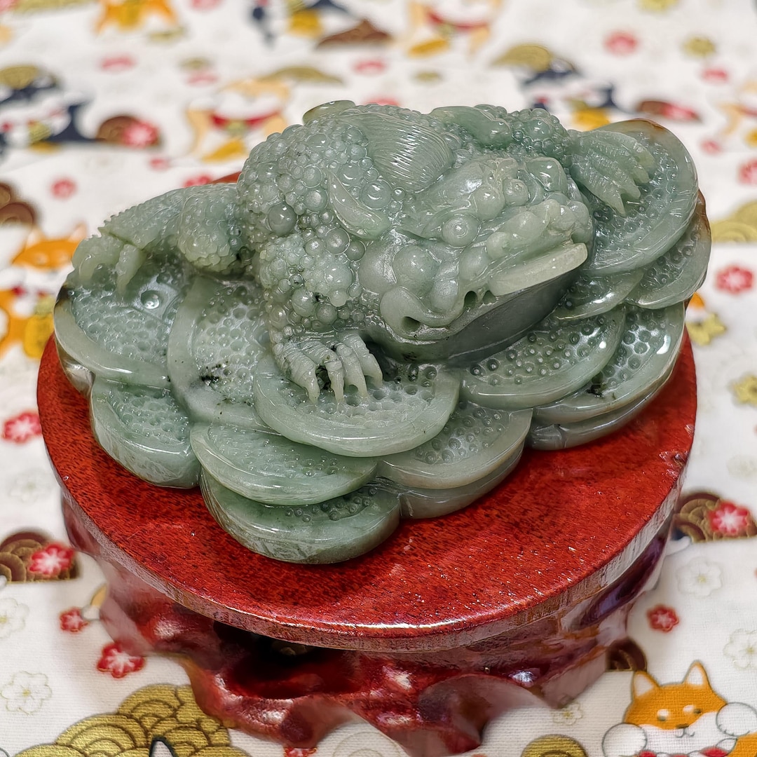 ぜにがえる青磁 Green Money Toad (金蟾/銭蛙) • 職人の手彫り • 天然