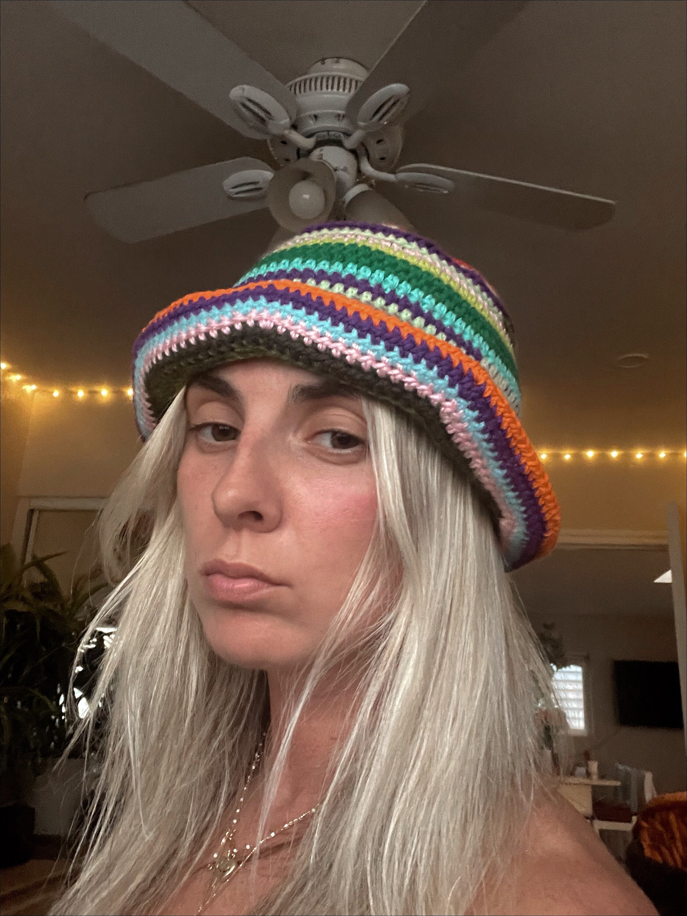 MULTICOLOR BUCKET HAT