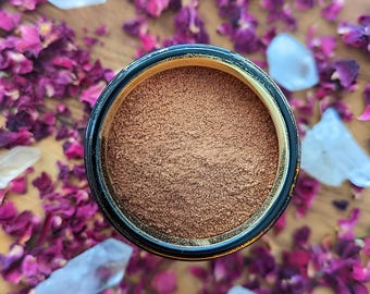 Mélange aphrodisiaque aux herbes et cacao chaud : damiana et rose rouge