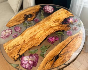 Epoxy Couchtisch mit gepresster Blume: Live Edge Runder Beistelltisch