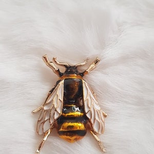 broche abeille-bijou insecte volant bee-broche dorée-broche originale-bijou abeille-broche pour femmes-bijou pour femmes-broche insecte image 6