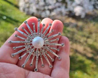 Rhinestone Pearl Brooch