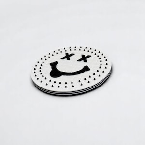 Smiley Face Snowboard Stomp Pad – 3D Printed Traction Pad | Fun Winter Sports Gear | Custom Snowboard Accessory | unique ski gift for him