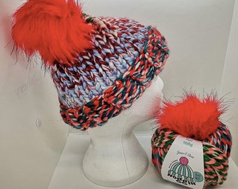 Wooly Hat Kit: Super Chunky Yarn with Faux Fur Pom Pom (Free Pattern)