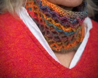 The Trellis Cowl: A Textured Diamond Crochet Pattern (UK Terms) | Variegated DK Yarn Neck Warmer | Instant Download PDF