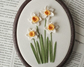 Daffodil Embroidery Hoop Art - Narcissus Flower Embroidery Wall Decor - 3D Floral Hand Embroidery