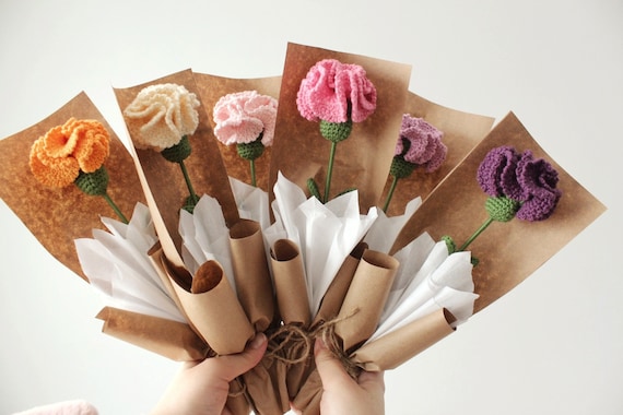Gehäkelter Nelken-Blumenstrauß - Handgemachte gehäkelte Nelken
