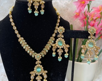 Antique Gold Polki Necklace Set: Blue Kundan Indian Jewelry