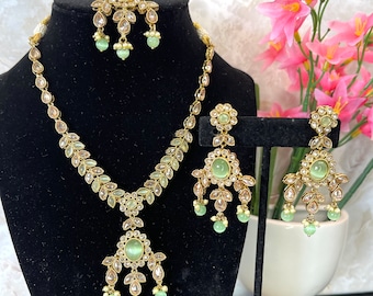 Antique Gold Polki Necklace Set: Green Kundan Indian Jewelry