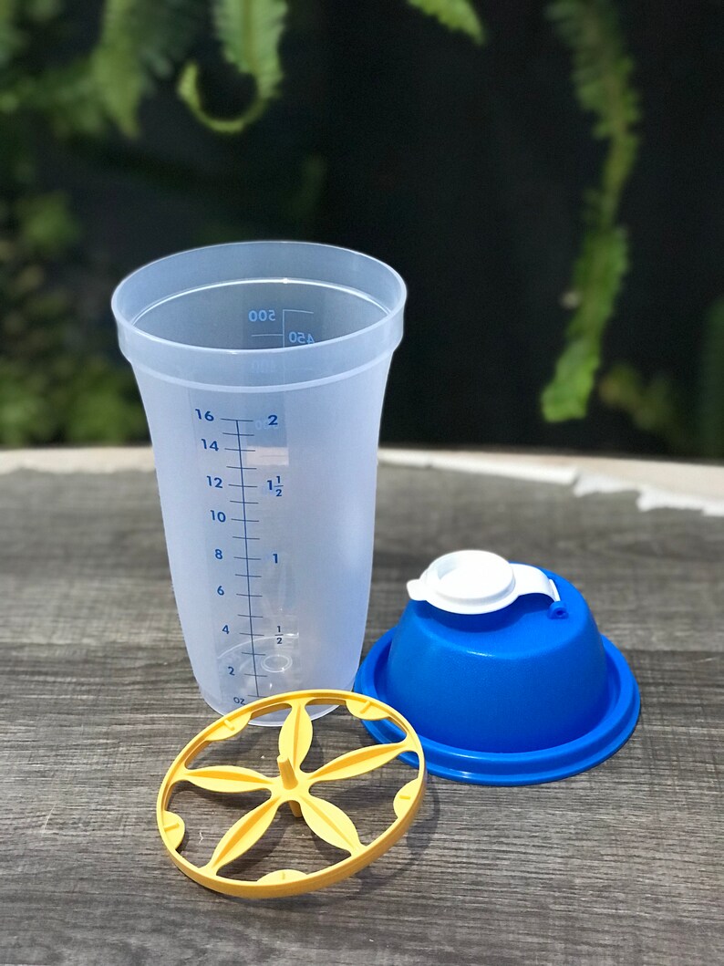 Tupperware Quick Shake Gravy Shaker Mixer Blender 16oz Sheer Etsy