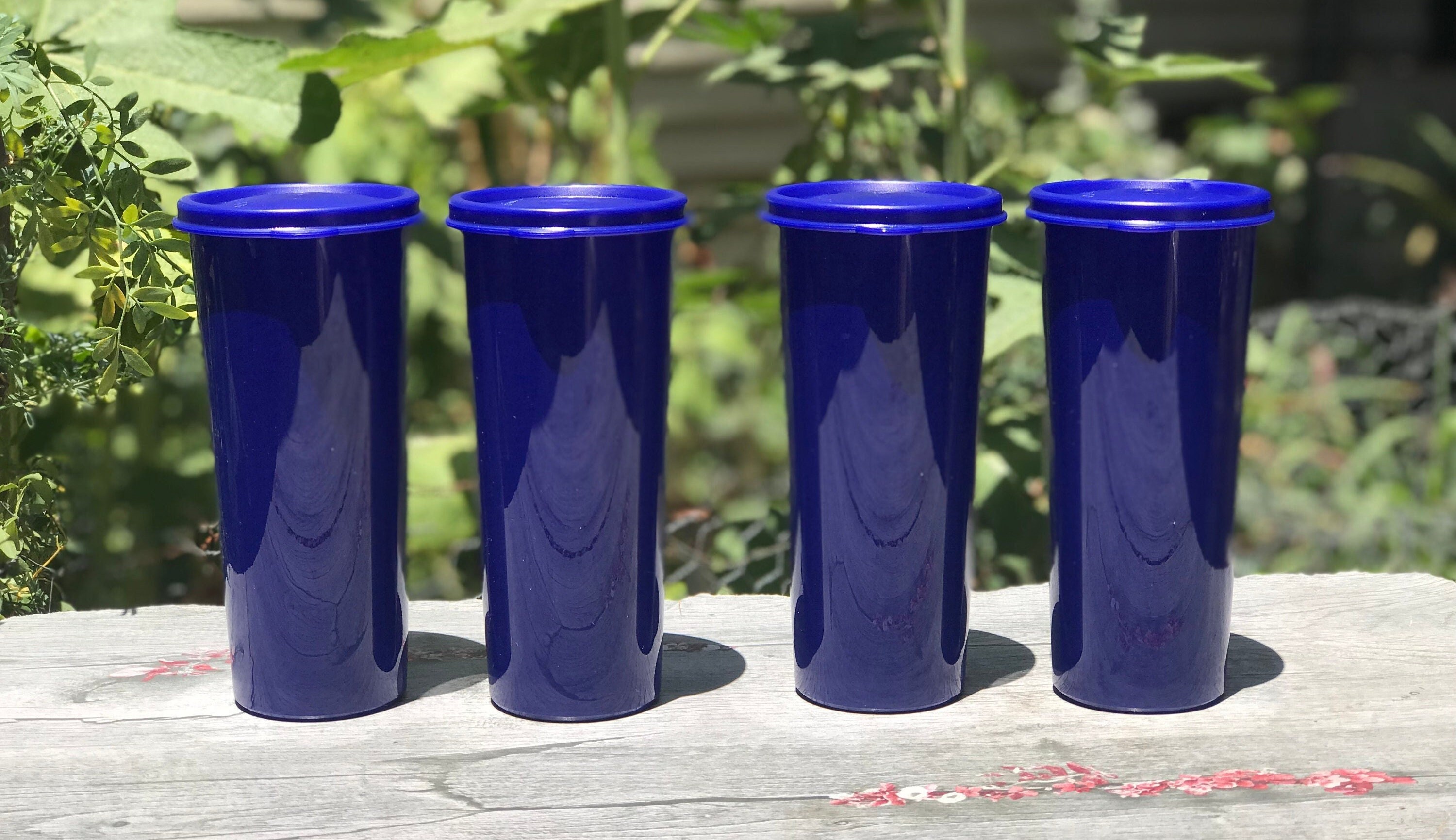 16oz TUMBLERS PURPLE SET OF FOUR With LIDS TUPPERWARE SPARE -- NEW
