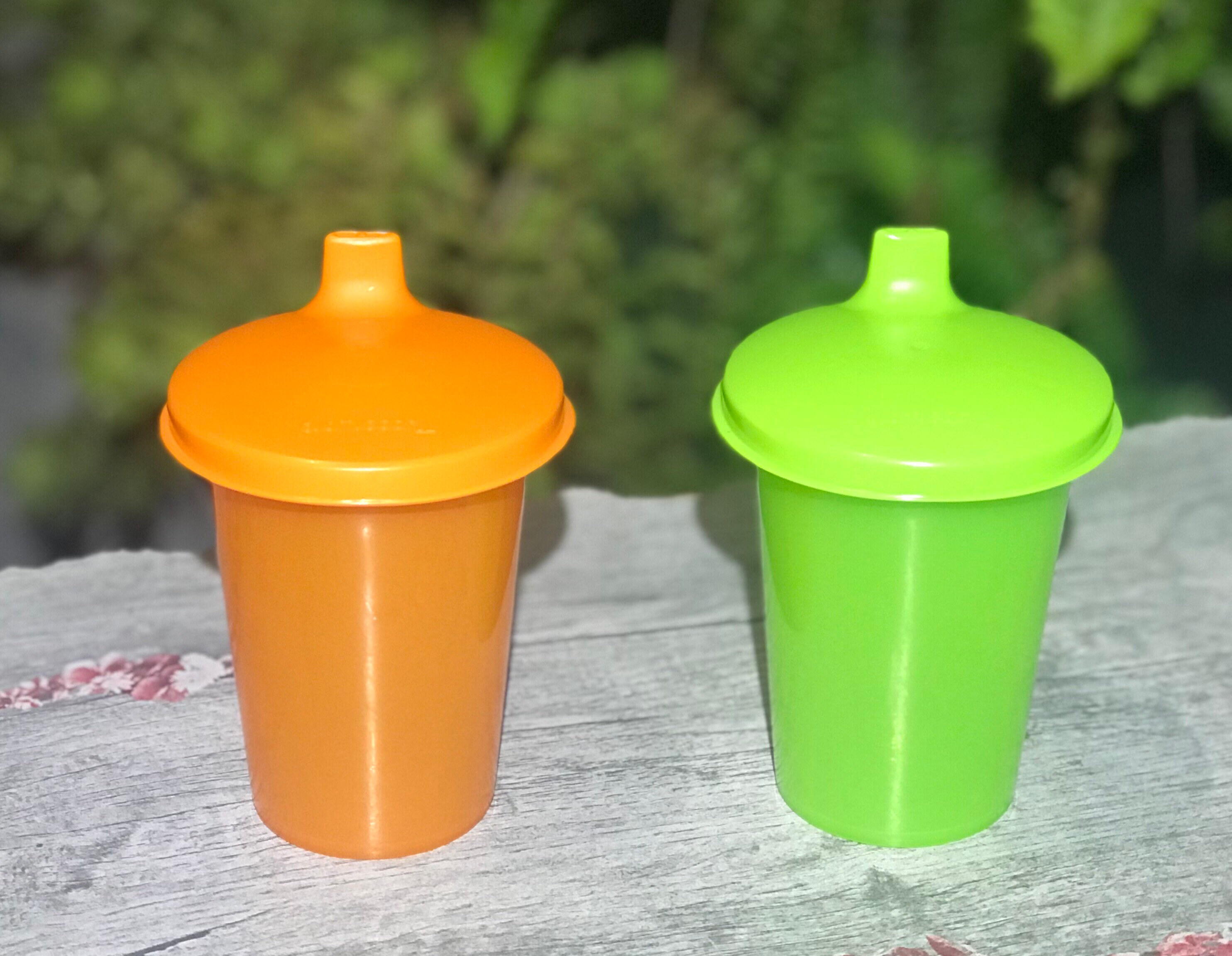 3 Colorful Kids Sippy Cups TUPPERWARE BELL TUMBLERS w/ LIDS