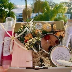 Appreciation Self Care Gift Hamper Set Pamper Self Care Christmas Gift Box Bath & Beauty Spa Relaxation Gifts for Her Self Care image 6