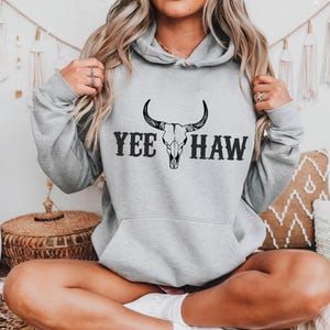 Yeehaw Skull Hoodie Yee Haw Hoodie Cow Skull Shirt Bull Skull Hoodie Longhorn Hoodie Howdy Hoodie, Western Midwest Hoodie