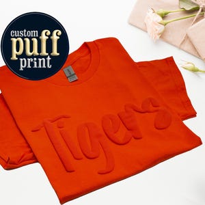Chemise de mascotte d&#39;école imprimée bouffée personnalisée Chemise de jour de match Sports d&#39;équipe personnalisés Football Baseball Basketball cadeau maman Tshirt nom d&#39;équipe bouffée