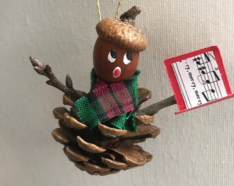 Christmas Ornament - Pine Cone Caroler, w/gift box