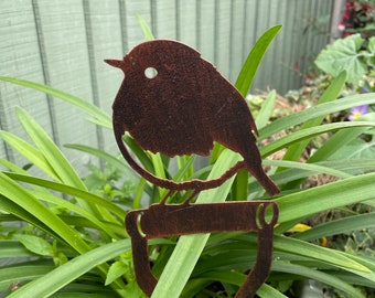 Metal Robin on a Handle Bird Lovers Gift Gardeners Gift Plant Pot Decoration Accessory