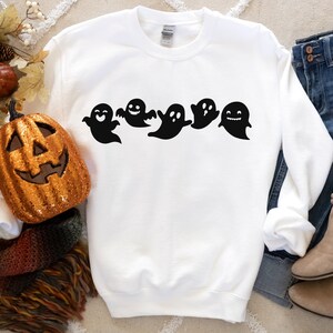 Halloween Sweater, Halloween Sweatshirt, Geister Sweatshirt, Halloween Shirt, Süßes Geister Shirt, Halloween Crewneck, Gruselige Jahreszeit