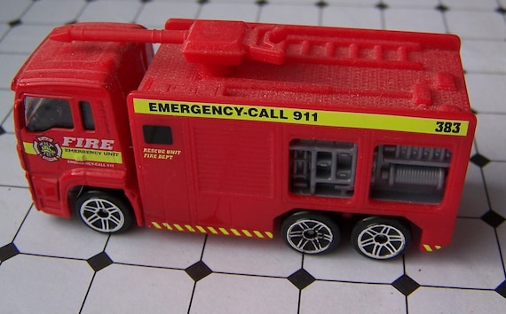 ミニカー ERF Fire Engine Water Tender Diecast Restoration Dinky Toys ERF Airport Fire Tender no