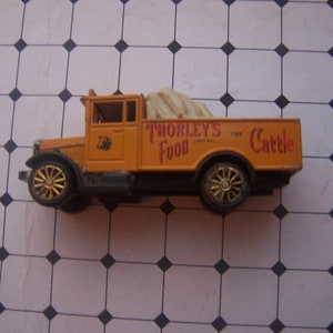 Corgi, Promotional, Die cast Model, Morris, Truck, Thorleys Food for Cattle, SALE