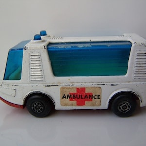 Matchbox Superfast, Ambulance, Die cast model, Emergency Vehicle, Stretcha Fetcha, Number 46d, Vintage
