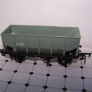 Model Railway, Tri-ang, Hopper Wagon, OO Gauge, Grey, R214-5, Vintage