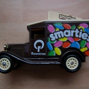 Lledo, Promotional, Die cast Model, Morris, Ford, Advertising, Smarties