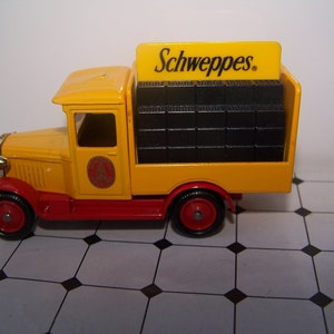 Lledo, Limited Edition, Die cast model, Days Gone, Promotional, 1934 Chevrolet Bottle Truck, Schweppes