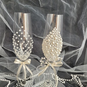 Pearl wedding glasses , Pearl Embellished Champagne Flutes image 7