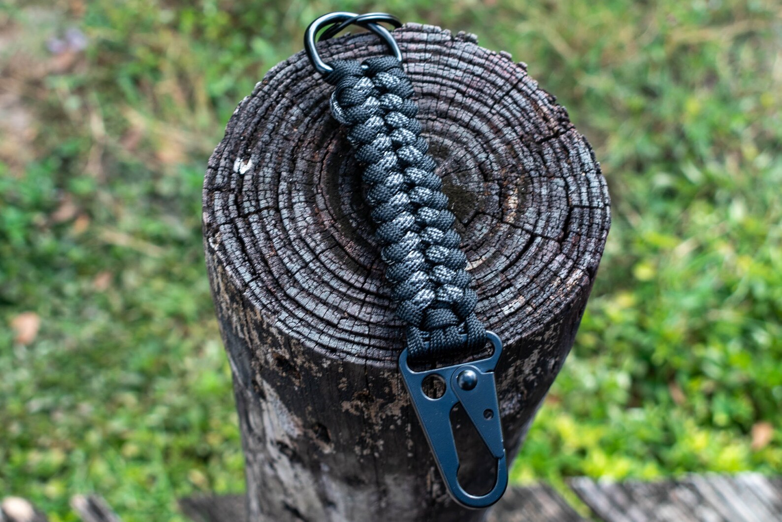 Tactical EDC Paracord Keychain Carabiner Snap Hook Keyring Small Gift 