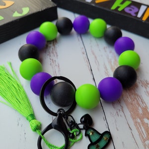 Halloween Silicone Bead Wristlet Keychain for Women, Cute Teenage Keyring Gift for Her, Best Friend Birthday Gift, Handmade Jewelry for Her