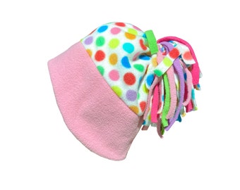 Fun and practical skihat made of fleece