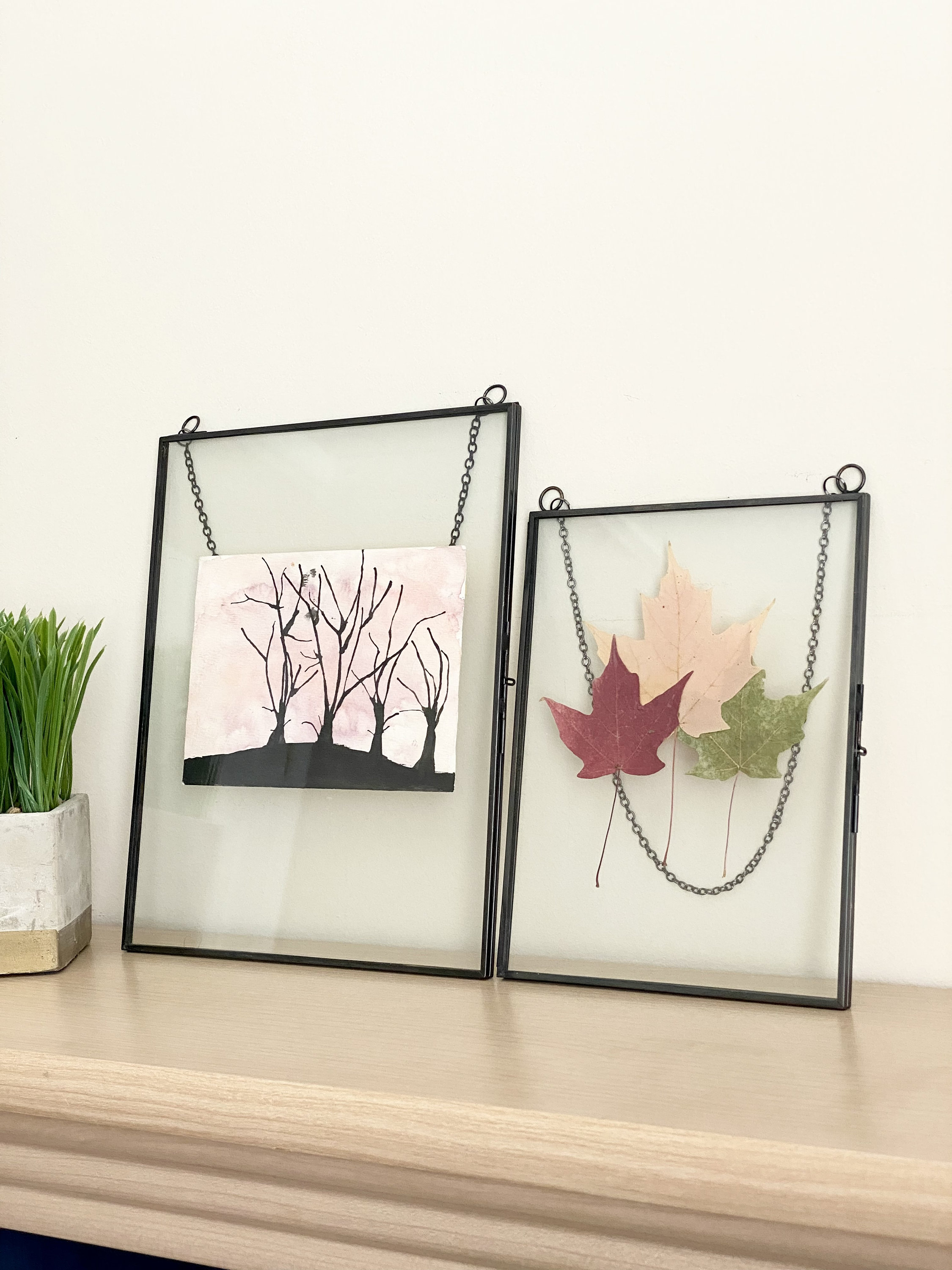  Glass Frame for Pressed Flowers, Leaf and Artwork - Hanging  Gold 6x6 Square Metal Picture Frames, Clear Double Glass Floating Frame,  Wall Decor Photo Display, Set of 2 Flower Press