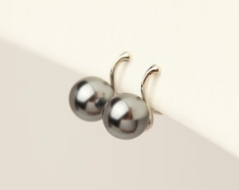 Black Pearls Clip On Earrings, Dangle Pearls Earrings, Dark Grey Large Pearl Stud Non Pierced Earrings, Bridesmaid Jewellery, Pearl Ear Clip