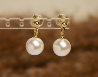 Pendientes colgantes de perlas y clip de gota, pendientes de perlas colgantes con clips de color dorado, pendientes de clip trasero de bobina, pendientes colgantes de perlas blancas