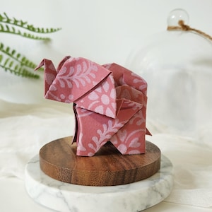 Regalo per il 2° anniversario di matrimonio ~ Ornamento di elefante in origami di cotone ~ Regalo per il 14° anniversario di matrimonio color avorio ~ Ricordo fatto a mano in cotone per lui