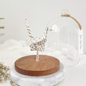 Ornamento personalizzato con testo Peace Crane ~ Regalo personalizzato per il primo anniversario di matrimonio in carta per lui o per lei ~ Gru di carta stampate con i voti nuziali